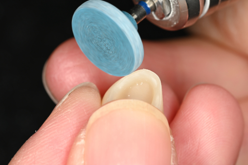 マージン部の研磨シーン